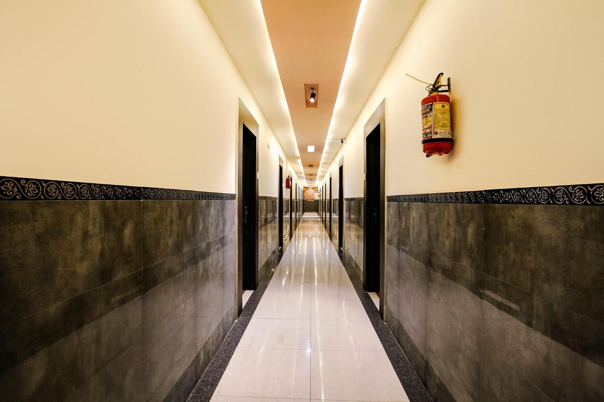Fabhotel Sai Vihar Kolshet Exterior photo