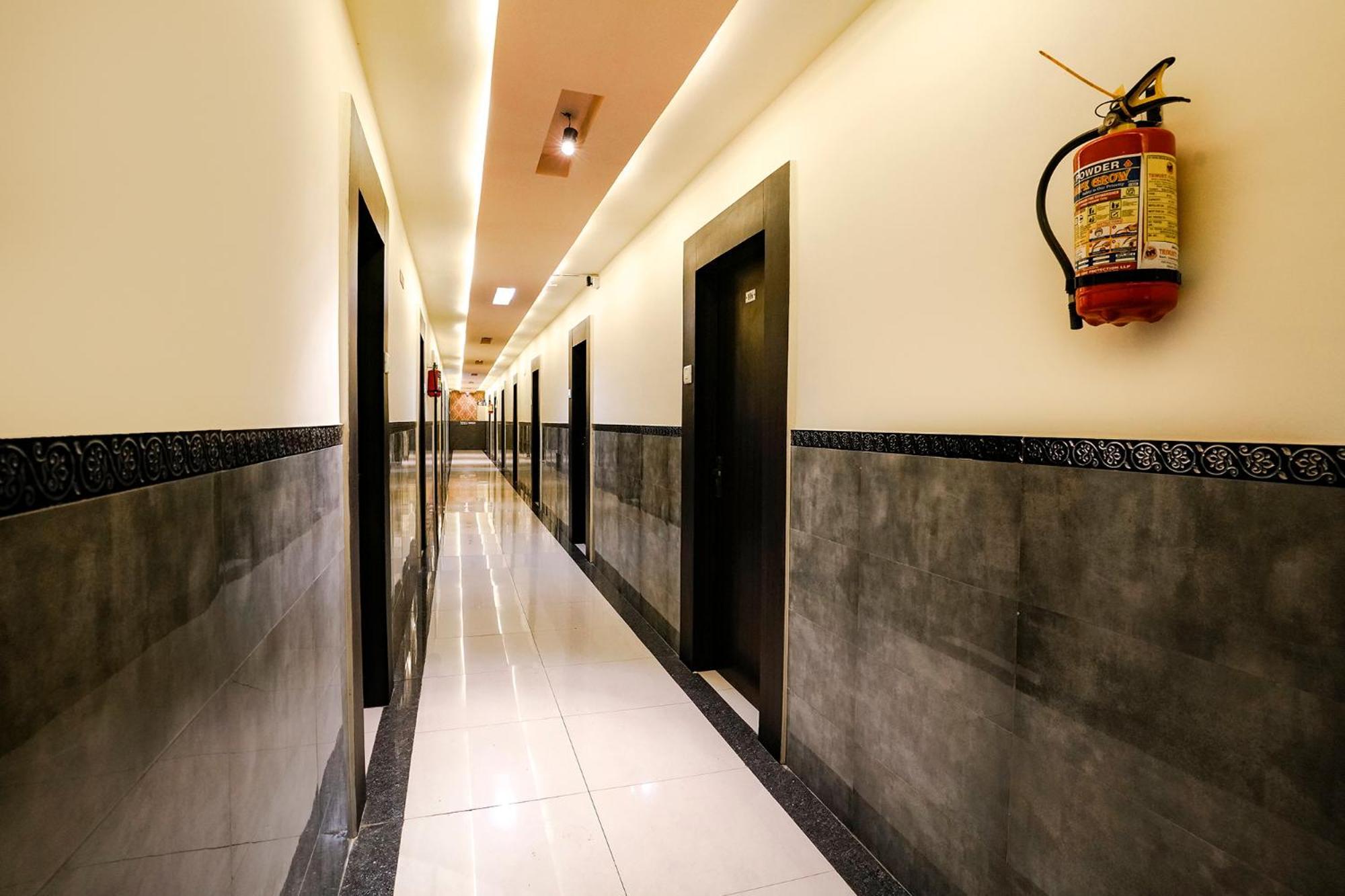 Fabhotel Sai Vihar Kolshet Exterior photo